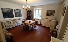 Cozy Apartment Near The City Walls